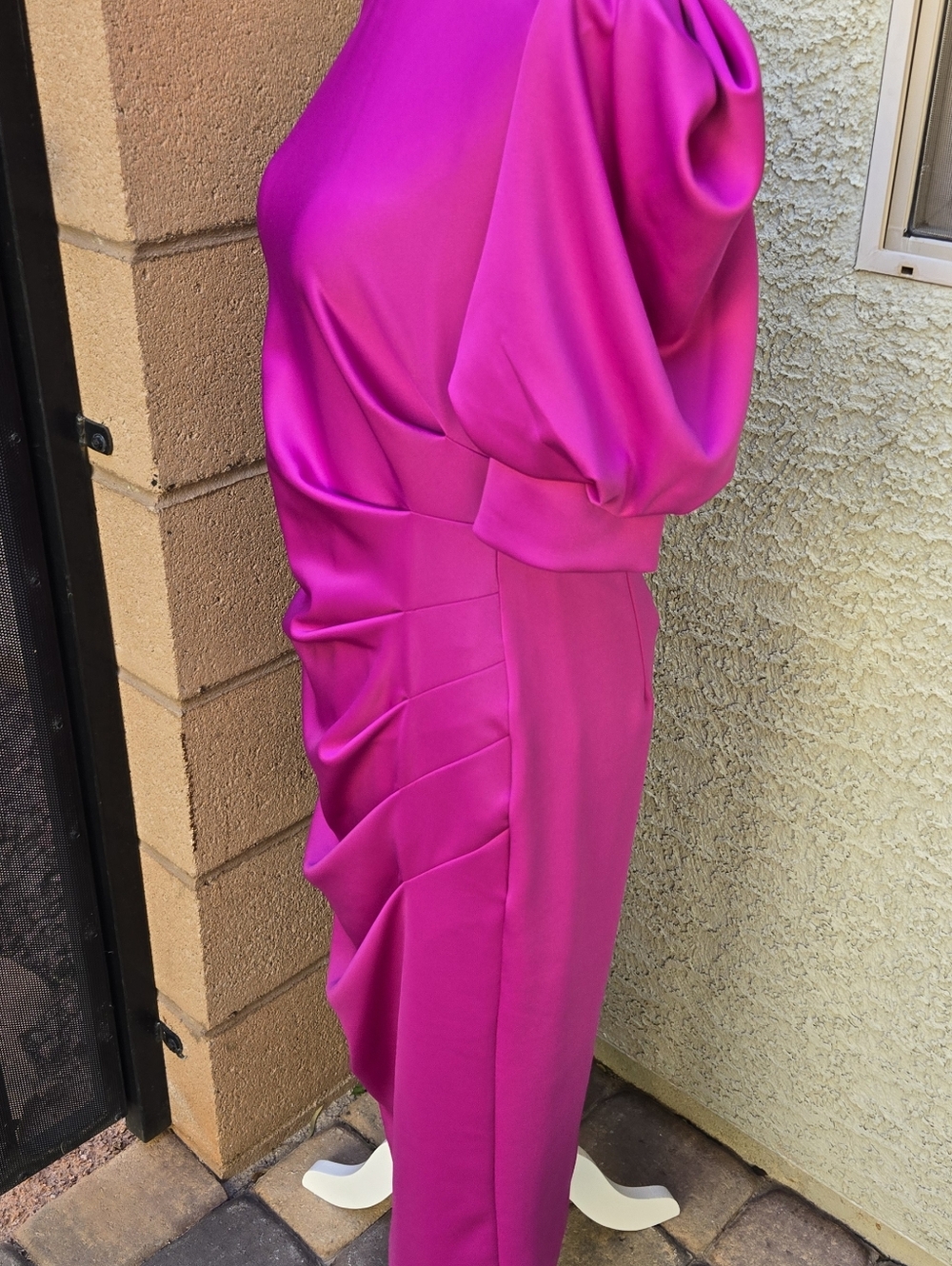 Black Halo Zella Fuchsia Puff-Sleeve Sheath Dress - Picture 7 of 12